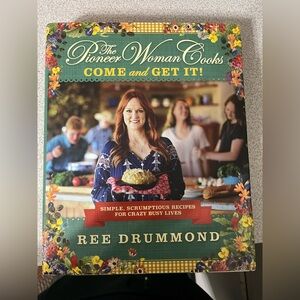 The Pioneer Woman Cooks: Come and Get It! Cookbook - Multicolor